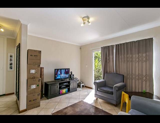 2 BEDROOM CLUSTER TO LET IN WILGEHEUWEL